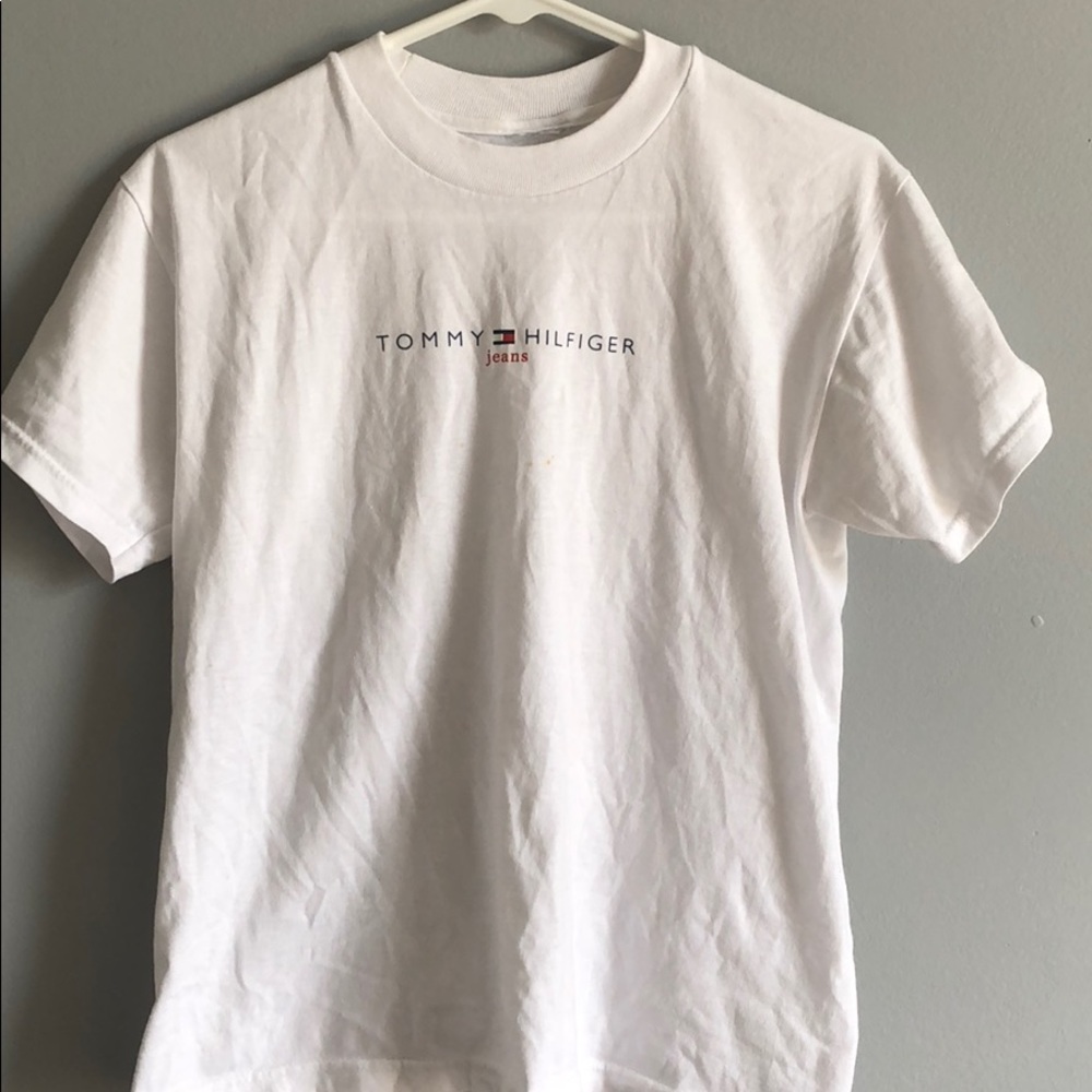White Tommy Hilfiger tee shirt